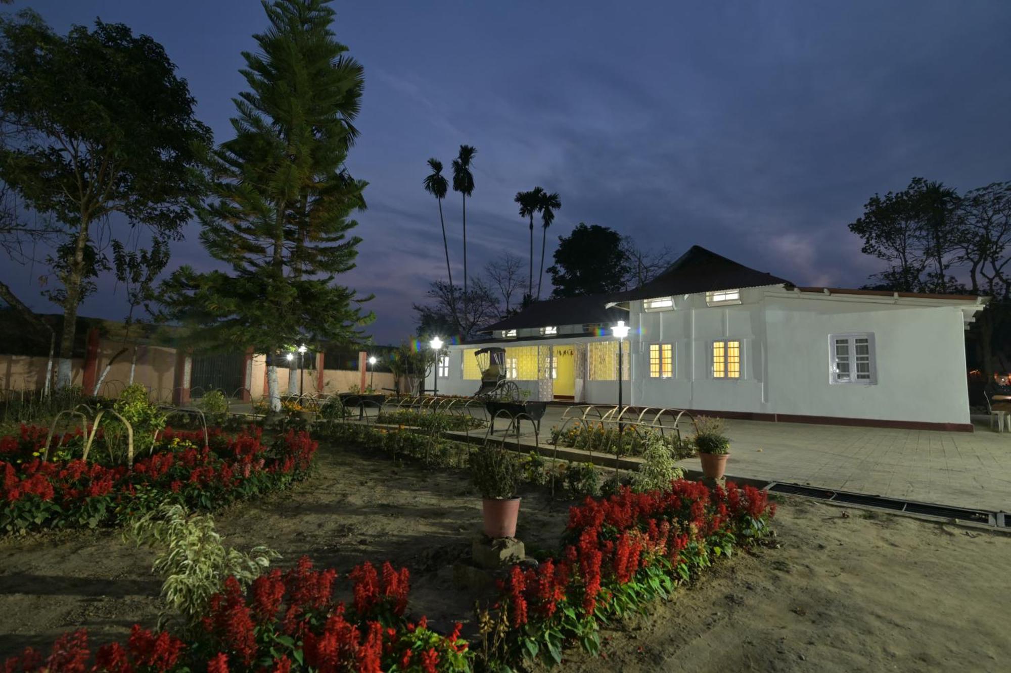 The Sumola House Otel Jorhāt Dış mekan fotoğraf